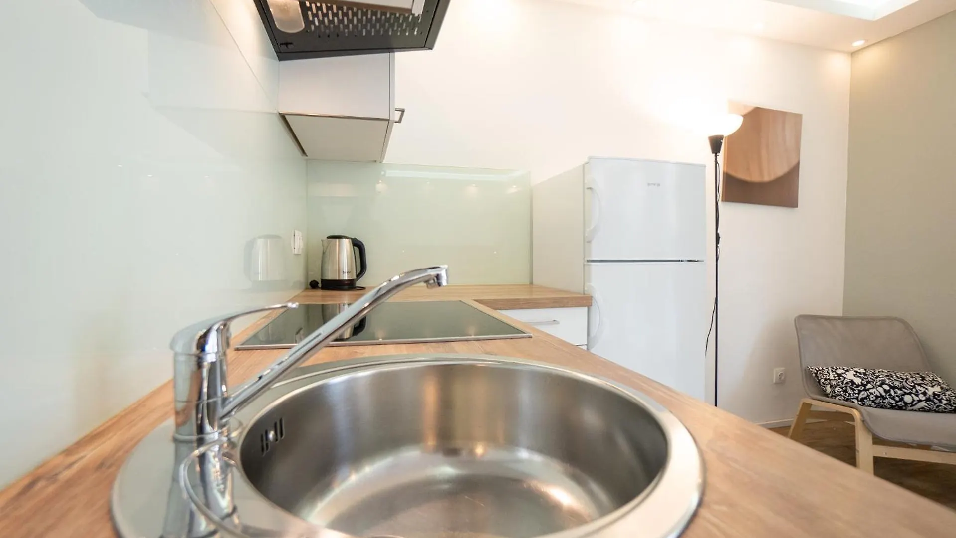 דירה וינה Modern Studio With Queen-Size Bed, Self Check-In